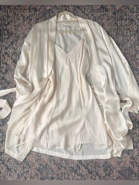 Victoria's Secret Cream SILK Chemise and Robe Set vintage silk lingerie bridal